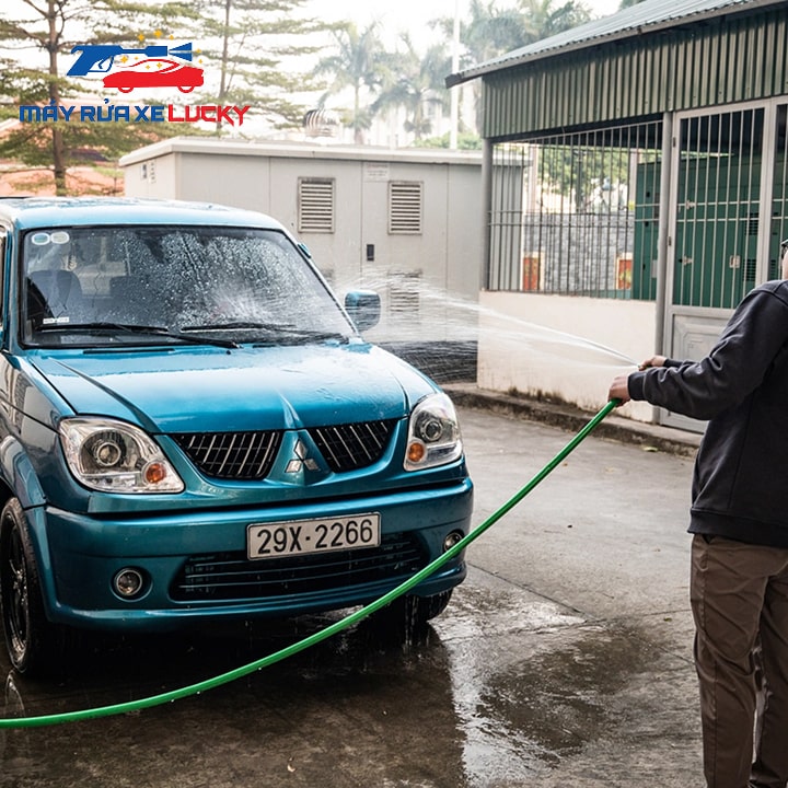 thiet-ke-nha-rua-xe-o-to-3