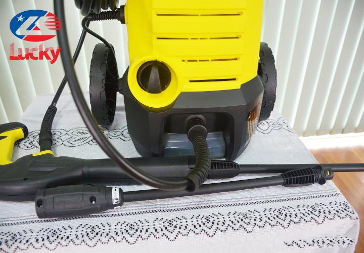 dia-chi-mua-may-rua-xe-karcher-k2-360
