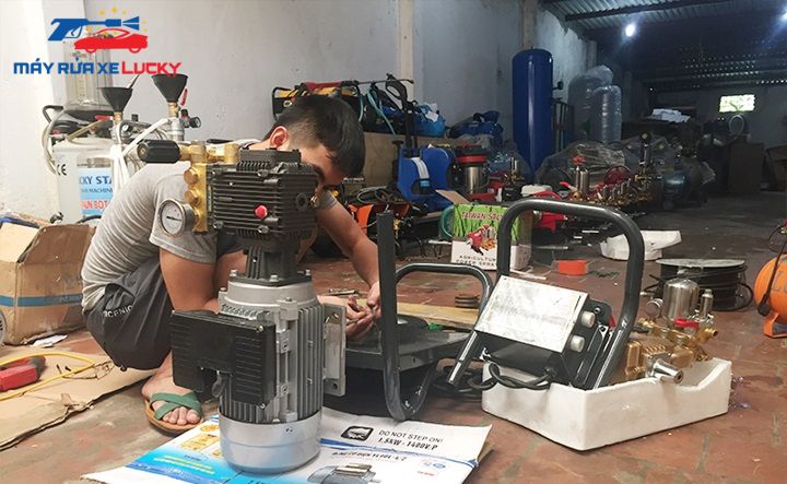 may-rua-xe-cao-ap-khong-len-nuoc-2