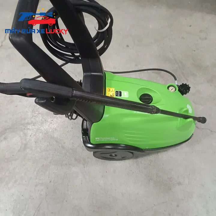 may-rua-xe-ap-luc-cao-italy-7